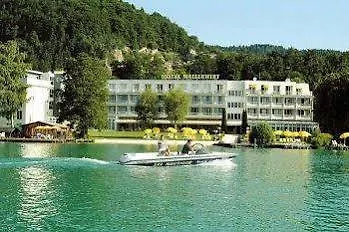 Werzers Seehotel Wallerwirt ホテル