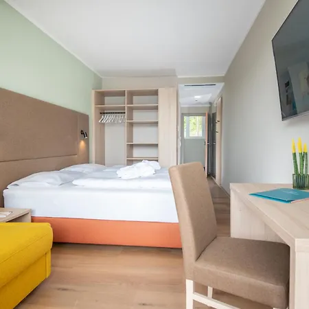Werzers Seehotel Wallerwirt ホテル