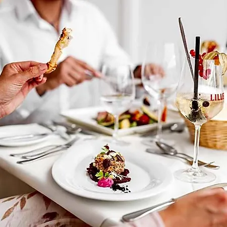 Werzers Seehotel Wallerwirt Otel 4*