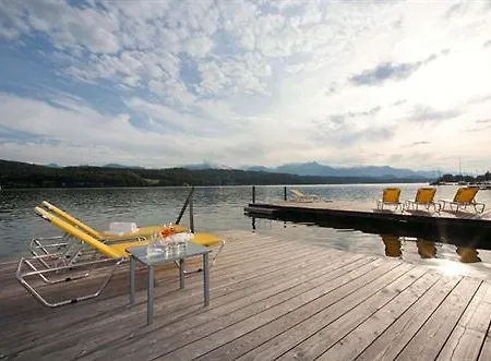 ホテル Werzers Seehotel Wallerwirt 4*